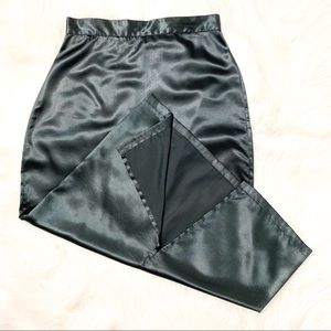 silky black skirt Los Angeles 213 size small